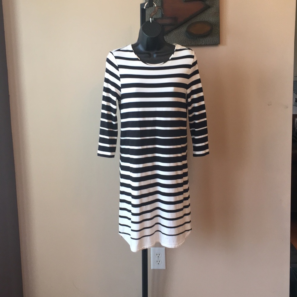 Black/White Knit quarter length sleeves - Picture 2 of 8